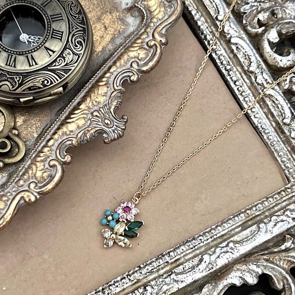 KATE SPADE • New Bloom Cluster Floral Pendant Necklace
